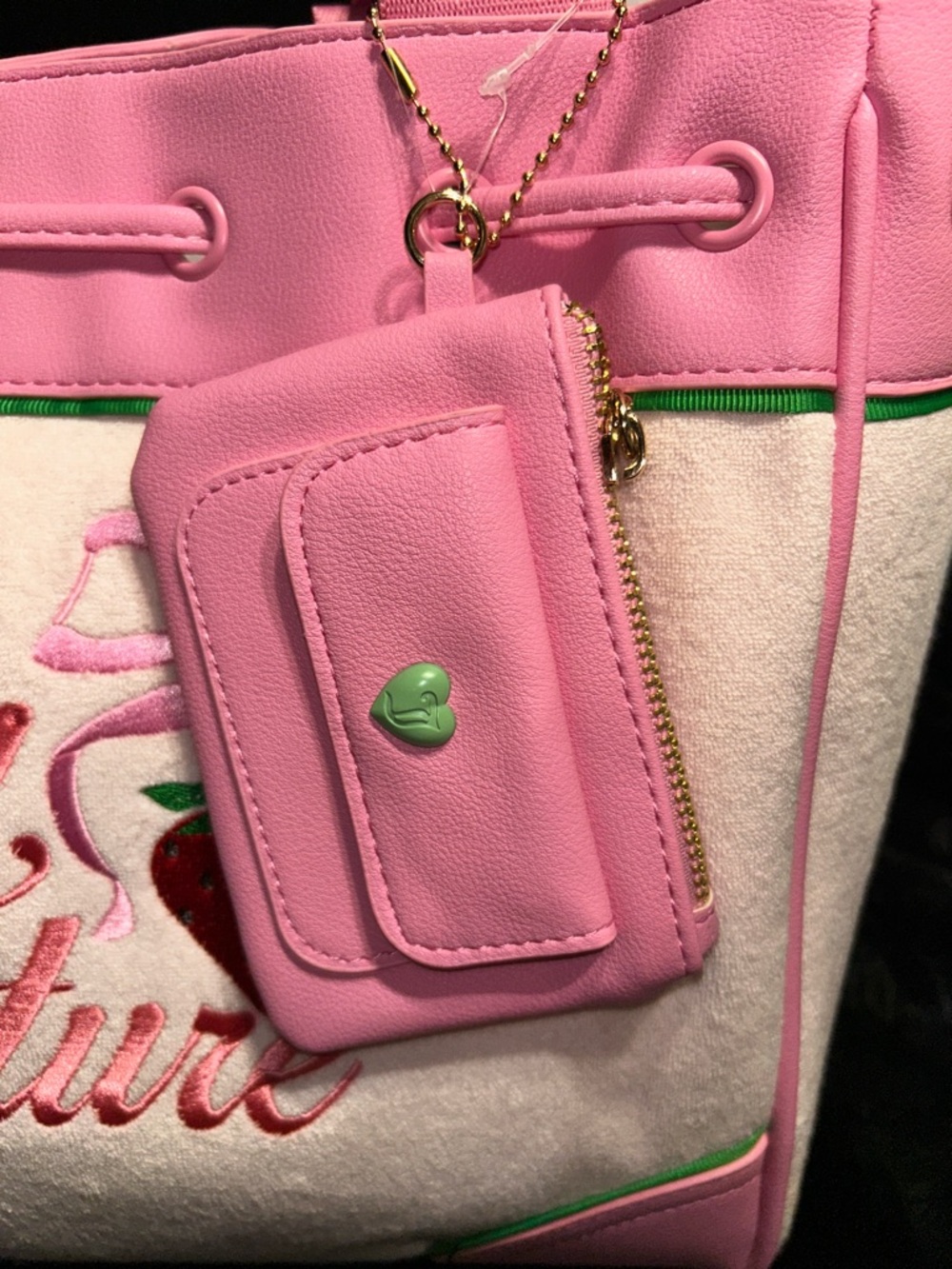 Juicy Couture daydreamer. Juicy Tale Tote in Lilac Mist - Picture 4 of 7